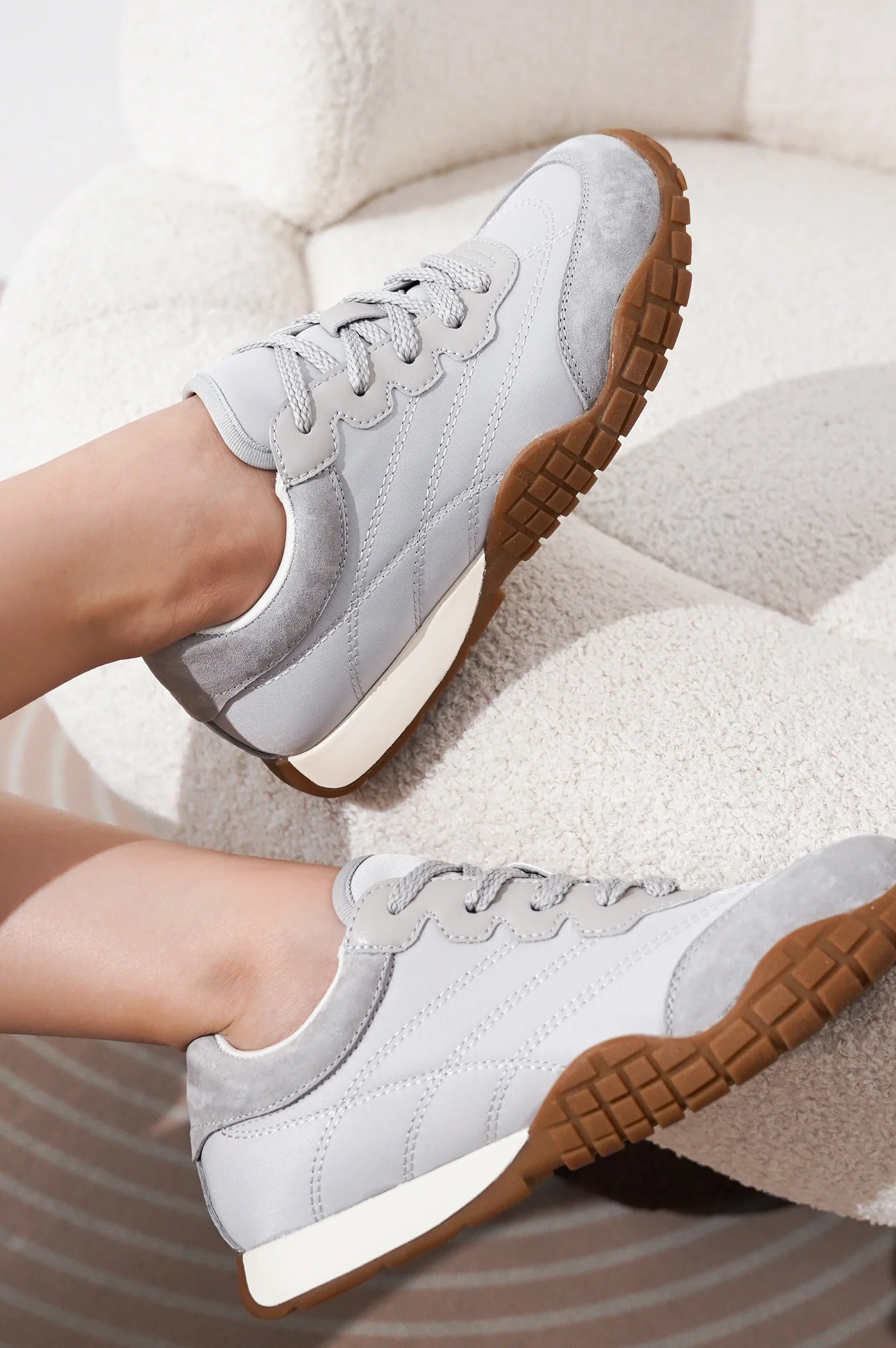 Project Cloud Women's | Lightweight Sneakers for Women | Memory Foam Insole | Non-Slip - Donna HiTop - Image 6