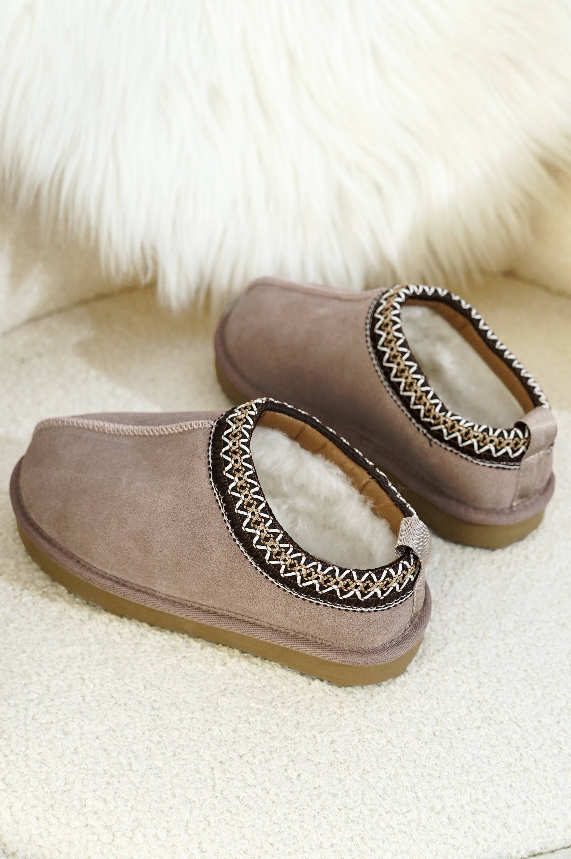 Project Cloud Kids | Australian Shearling Kids Slippers | ProjectPlush | Lightweight | Non-Slip - Dreamwarm - Image 11