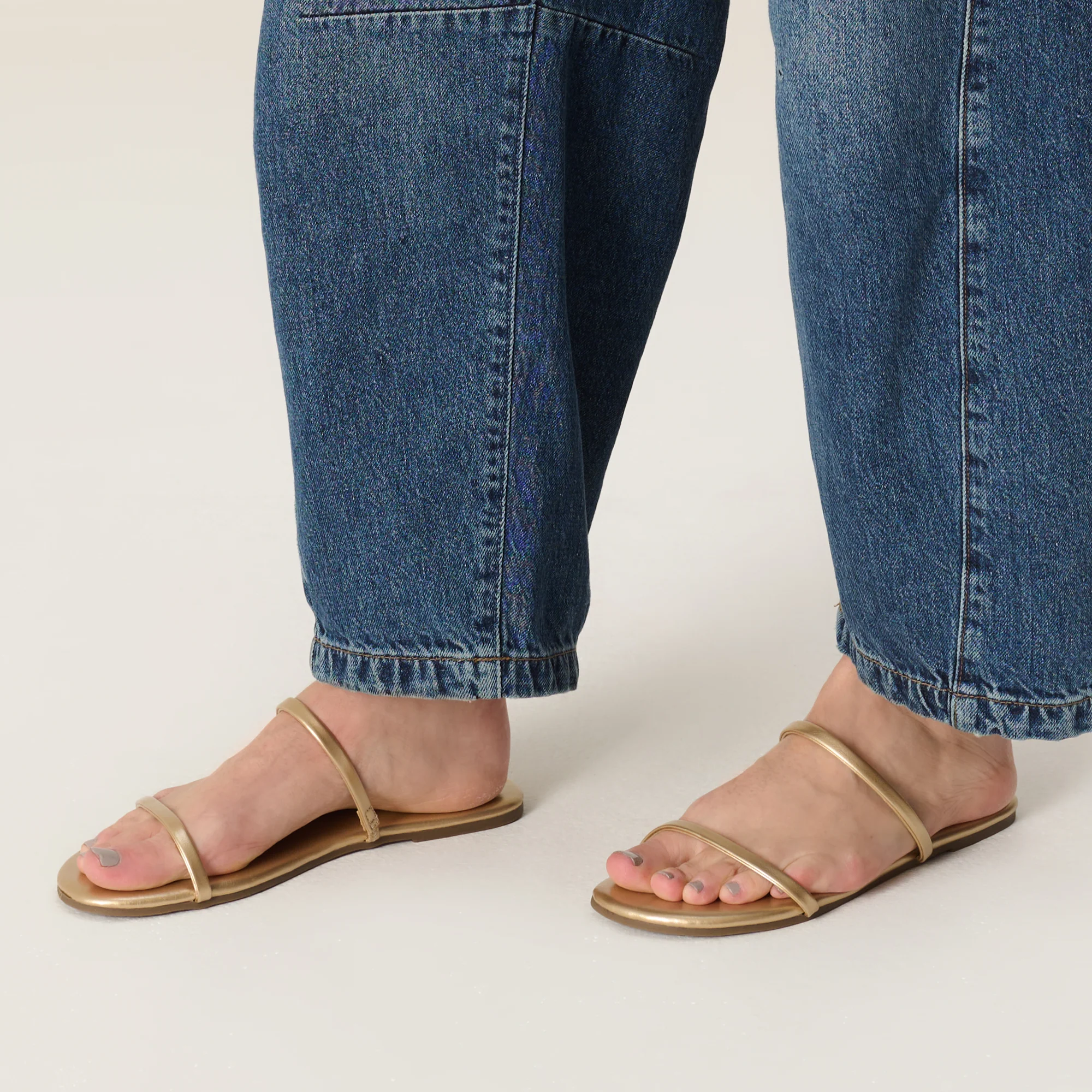 Project Cloud Women's | Flip Flops for Women | Eco-Leather | Memory Foam | Non-Slip - Transition - Image 99